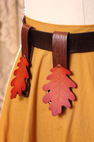 Wood Grain Skirt Hikes with Autumn Oak Leaves (Set of Two)