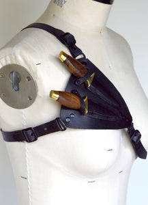 Assassin's Double Dagger Chest Sheath