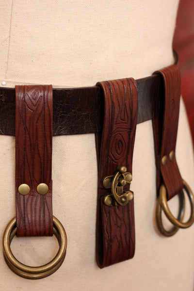 Wood Grain Tankard Holder and Skirt Hike Accessory Set