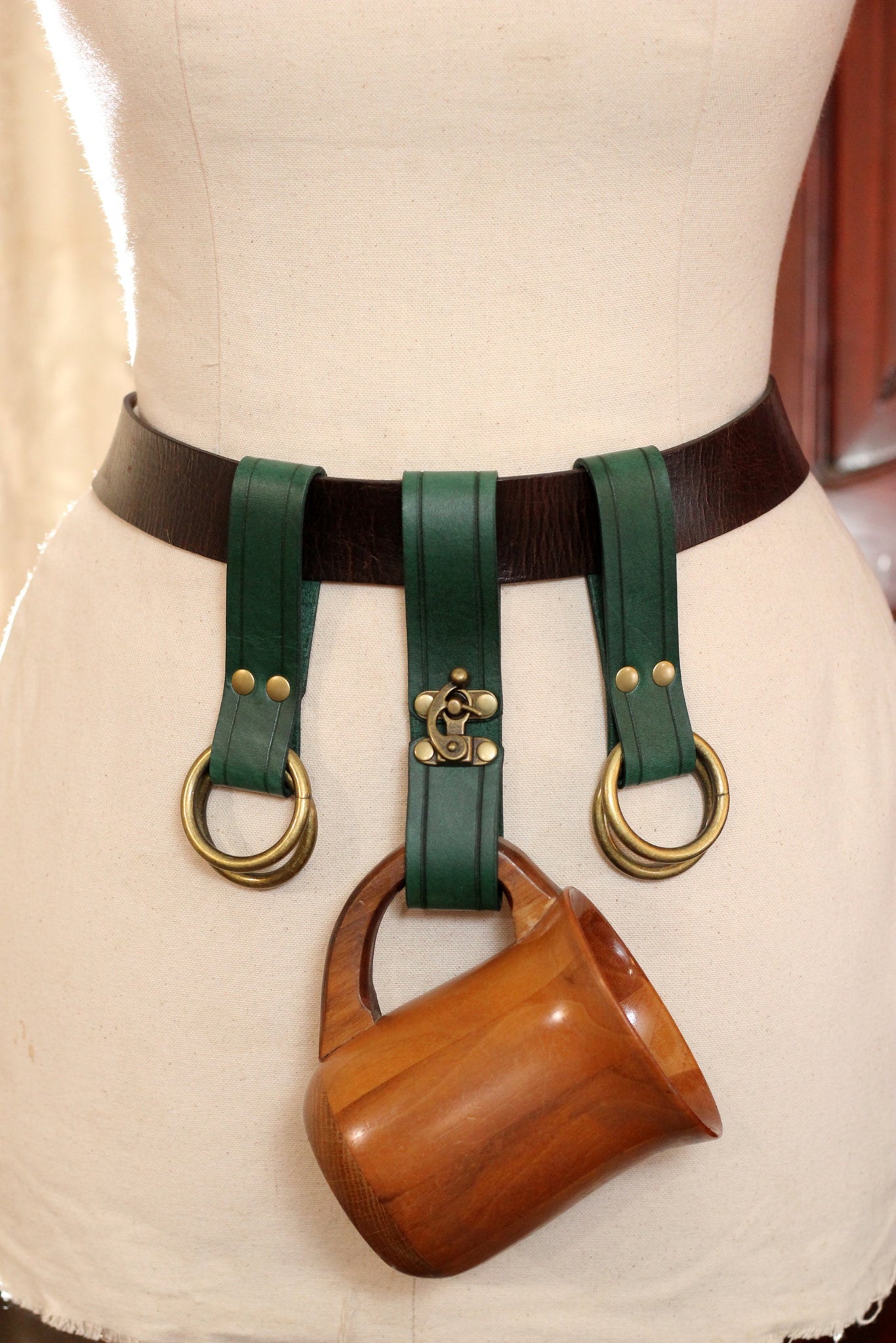 Green Tankard Holder and Skirt Hike Accessory Set