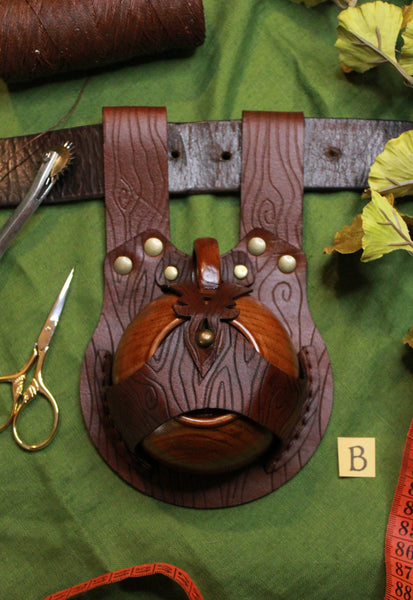 WONKY WARES - Wood Grain Leather Teacup Holster with Wooden Teacup