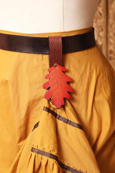 Autumn Oak Leaf Skirt Hike (Single)