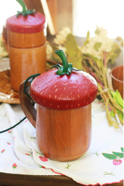 Strawberry Cup Cap with Straw