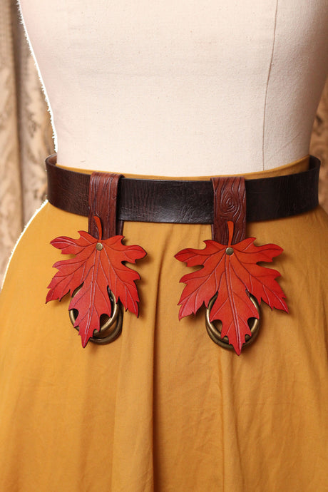Wood Grain Skirt Hikes with Autumn Maple Leaves (Set of Two)