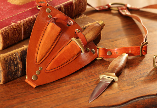 Assassin's Double Dagger Chest Sheath in Tan