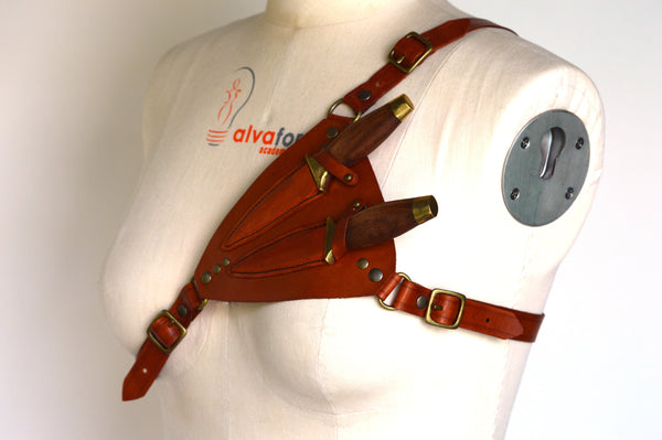 Assassin's Double Dagger Chest Sheath in Tan